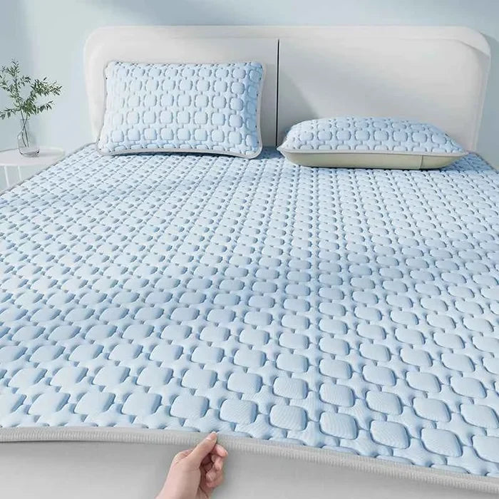 Cooling latex mattress pad from ShopHub NZ, showcasing plush, breathable surface designed for luxurious sleep comfort.