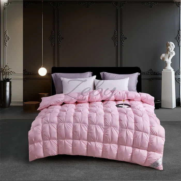 White goose down quilt from ShopHub NZ, showcasing its plush, soft fabric and luxurious stitching for ultimate comfort and warmth.