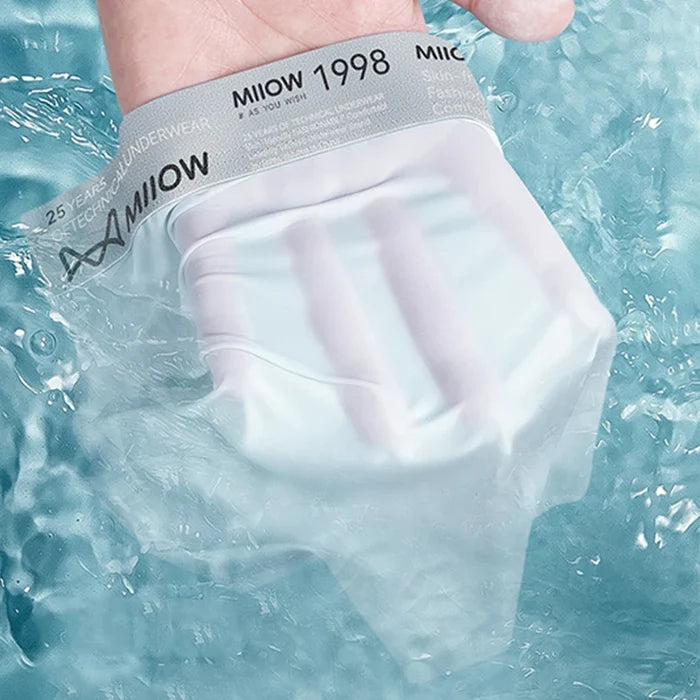 MiiOW Ice Silk men's boxer shorts set of 3, ultra-thin breathable antibacterial men's underwear with comfortable fit.