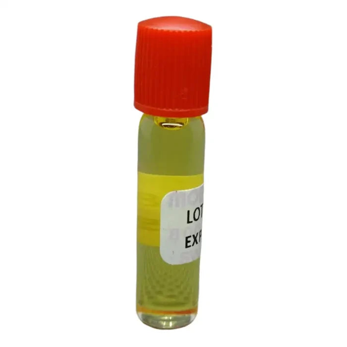Habicare Mobieus Watch Oil 8000/4 TWS, close-up of a single bottle used for watch maintenance and lubrication.