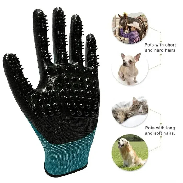 Habicare pet bath gloves SS, pair of soft silicone pet grooming gloves for gentle bathing and cleaning of cats and dogs.