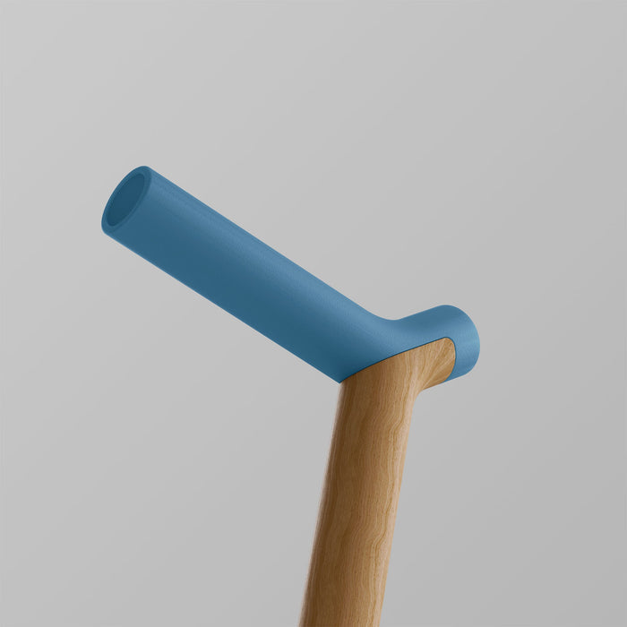 OOAK Uno walking stick with Pacific and Oak handle, featuring a stylish natural wood design and ergonomic grip.