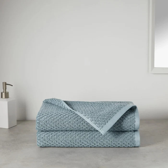Odor-resistant bath towels by ShopHub NZ featuring soft, absorbent waffle weave fabric for quick drying and comfort.
