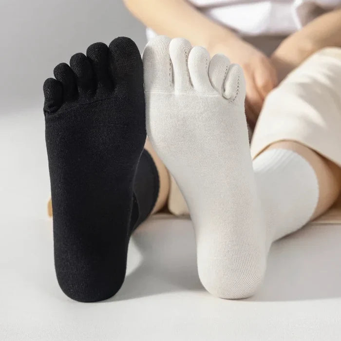 Set of women’s five-toe socks by Habicare, featuring 5 or 10 pairs in various colors, designed for comfort and foot health.