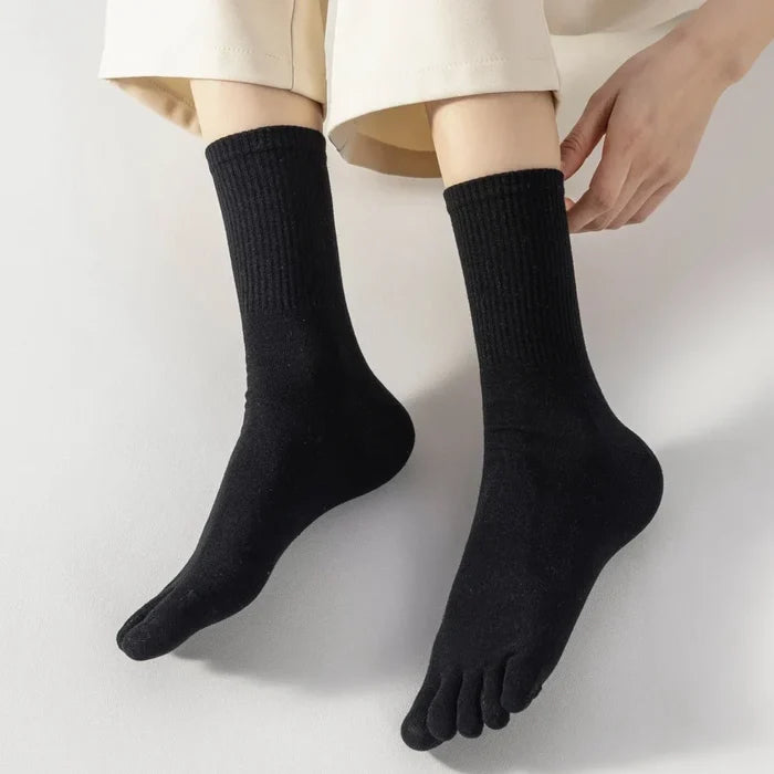 Set of five-toe women’s socks by Habicare, shown in multiple colors, designed for comfort and breathability.